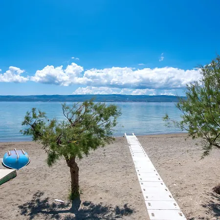 Nestos Omiš