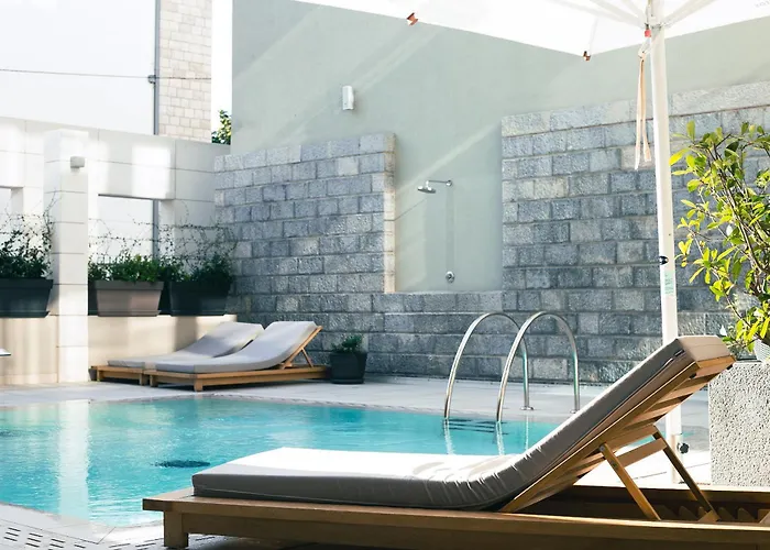 فندق Nestos 4*